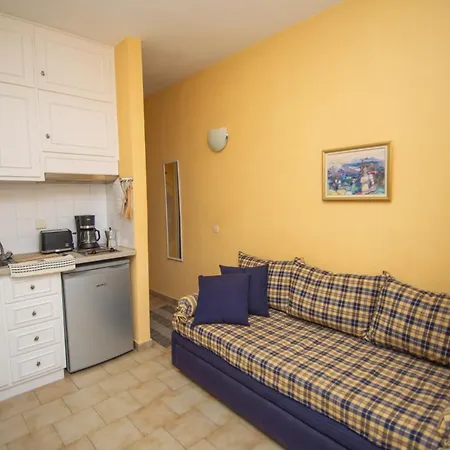 Alexandras On The Beach And Pool Apt Glyfada  Exterior photo