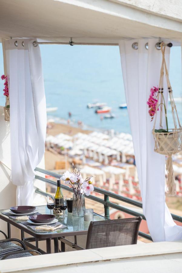 Alexandras On The And Pool Апартаменты *