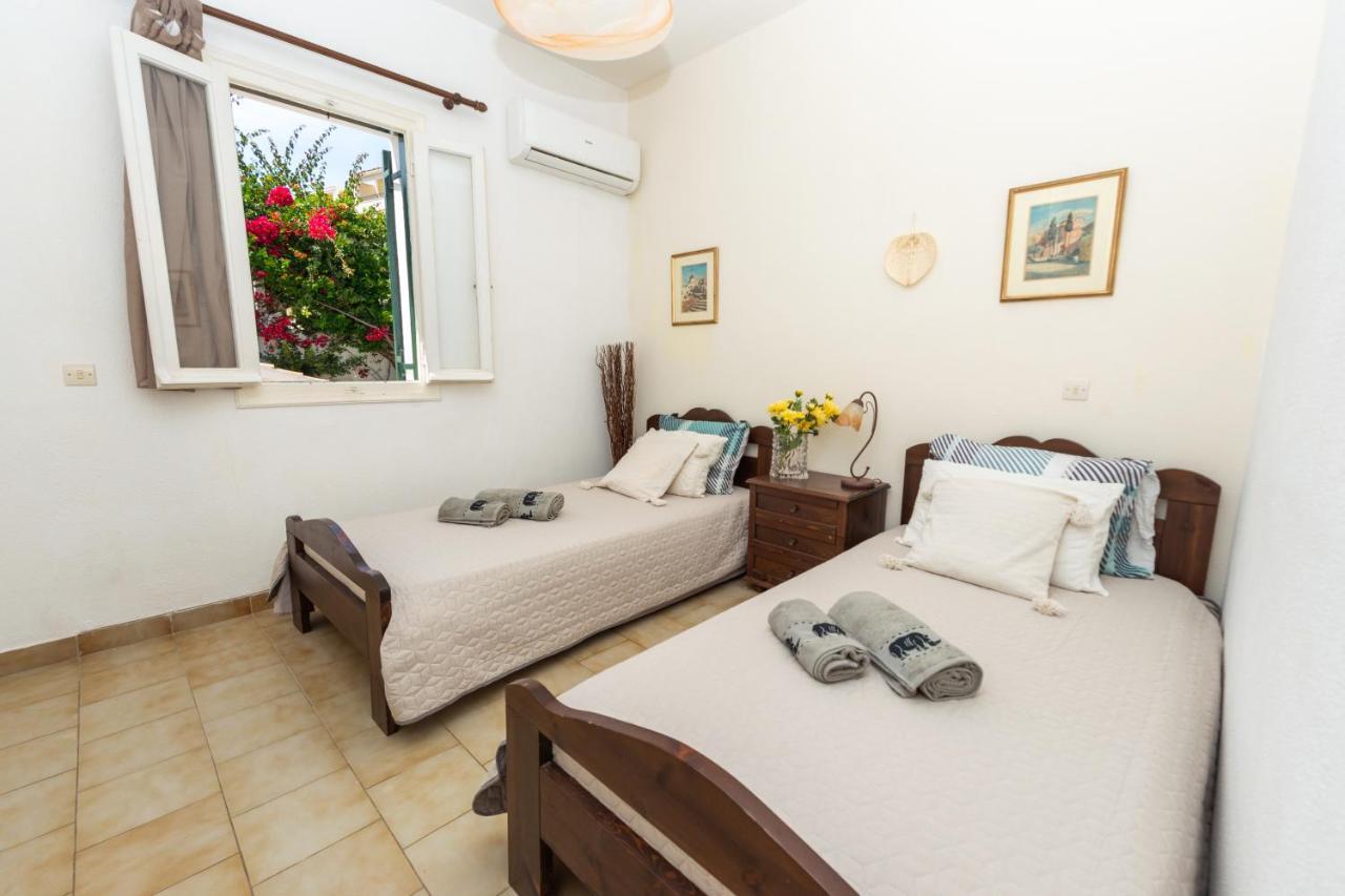 Alexandras On The And Pool Apartment Glyfada (Corfu)